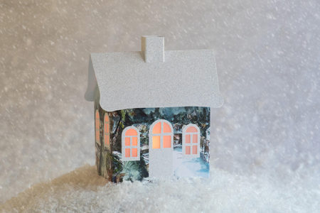 Lighted Pop-Up Christmas cottage