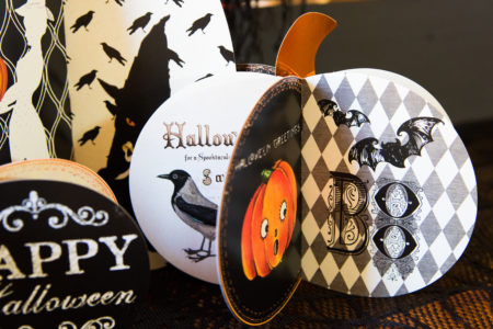 vintage-halloween-pumpkins-fold-flat-to-store